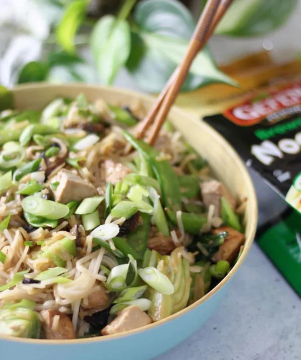 Brown Rice Medium Noodles - Image 2