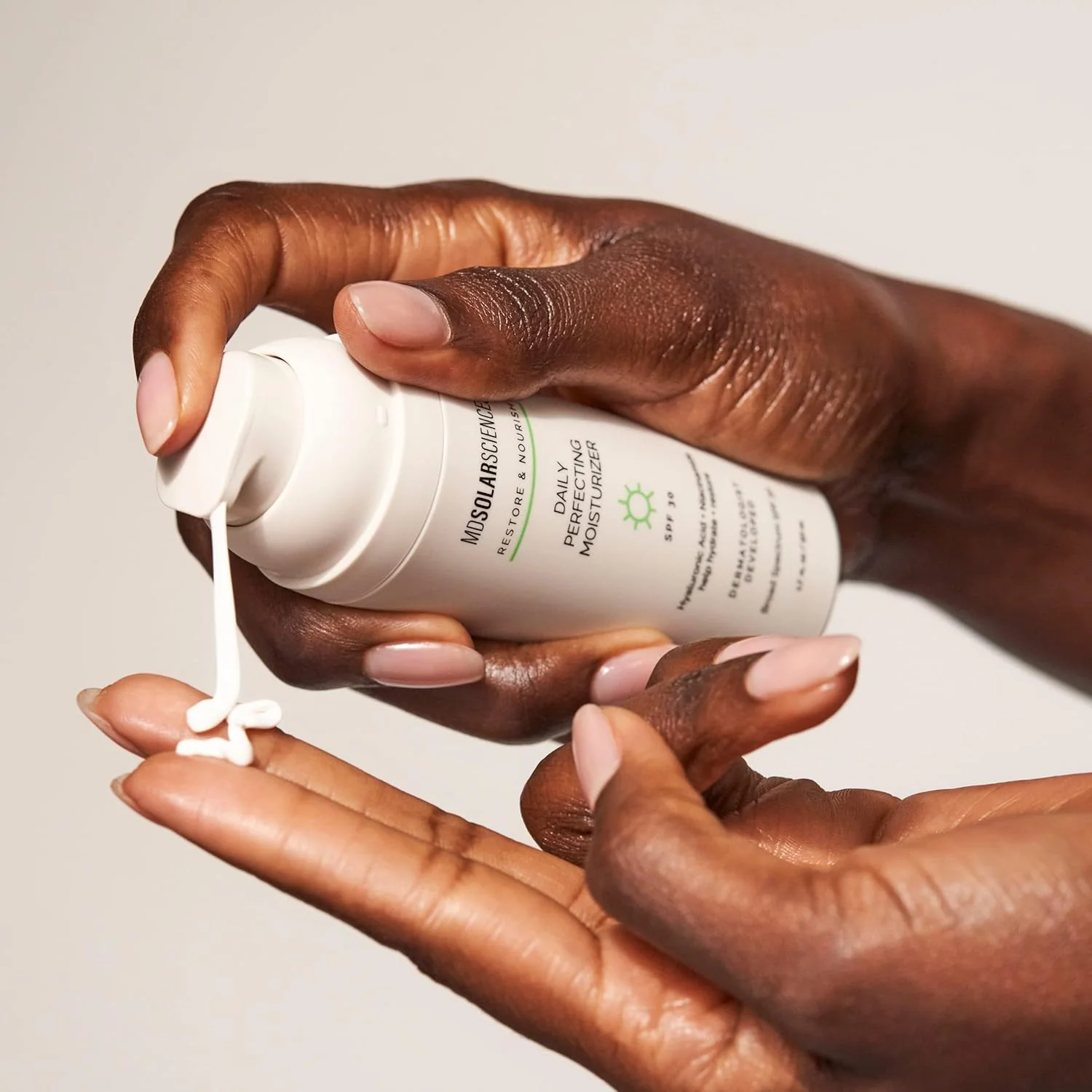 Daily Perfecting Moisturizer SPF 30 - Image 3