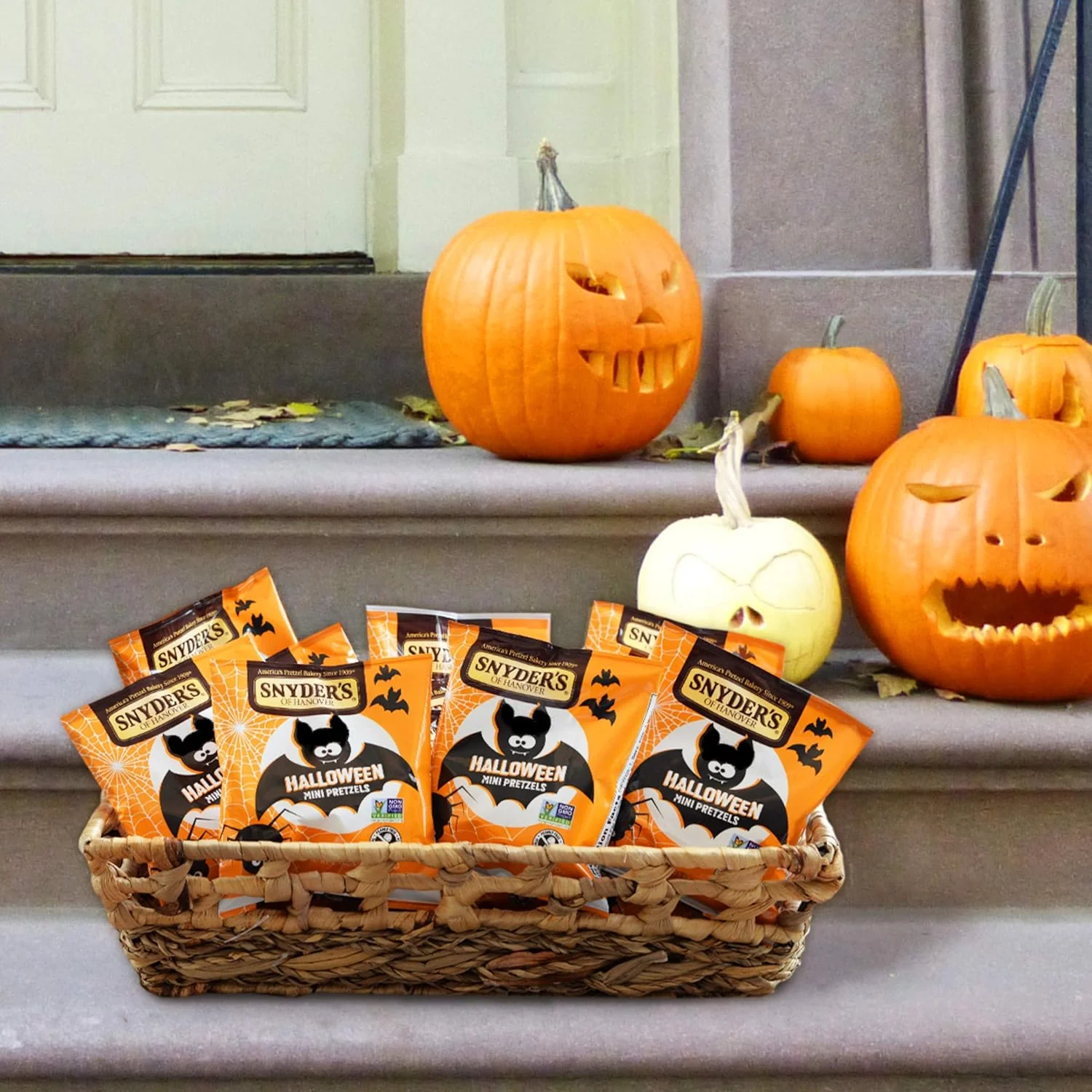 Halloween Mini Pretzels (24 CT) - Image 2