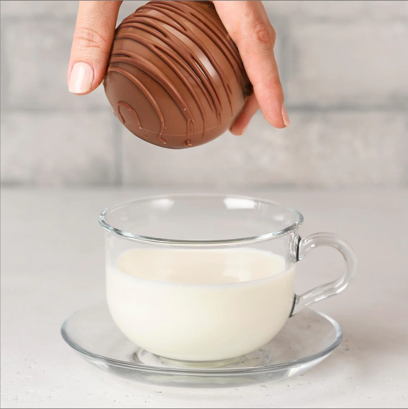 Salted Caramel Classic Hot Chocolate Cocoba Bombe in Gift Box - Image 3